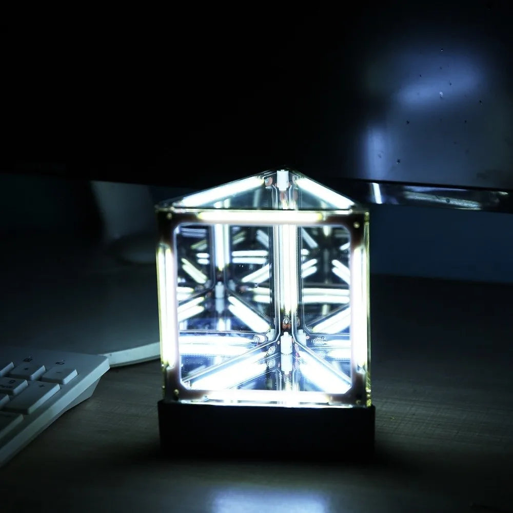 InfinityGlow™ Cube ✨🔮 — Mesmerizing 4D Light Illusion