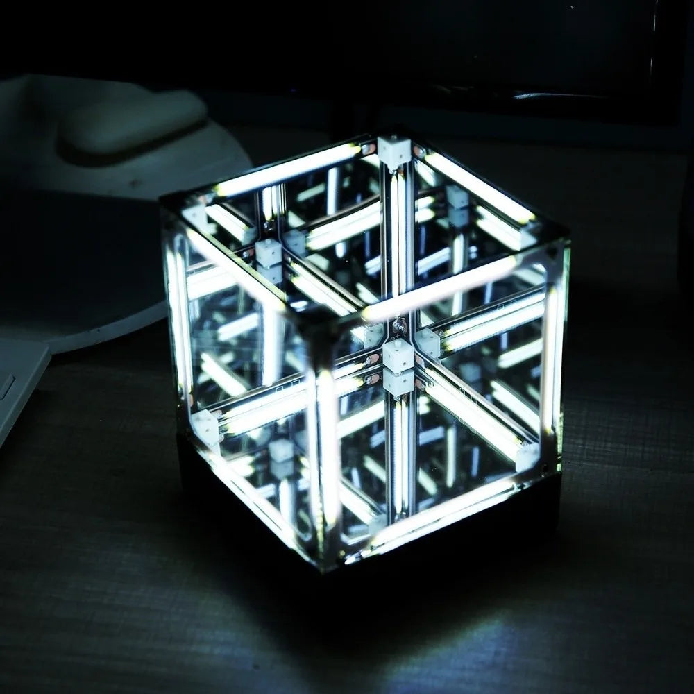 InfinityGlow™ Cube ✨🔮 — Mesmerizing 4D Light Illusion